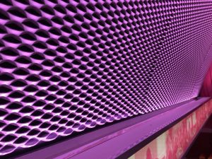 dettaglio ravvicinato lamiera stirata Fratelli Mariani Milano Design Week